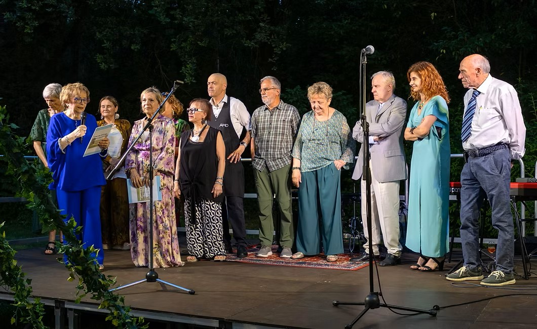 I volontari sul palco